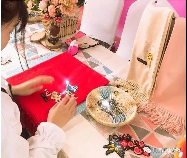 來(lái)濱江壹號(hào)手作圍巾，溫暖一整個(gè)冬天